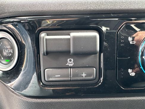 Used 2025 GMC Sierra 1500 SLT image 27