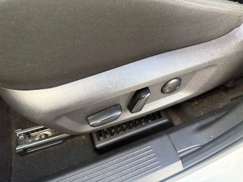 Certified 2023 Nissan Rogue SV image 16