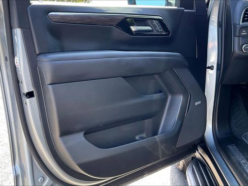 Used 2025 Chevrolet Tahoe LT w/ Comfort Package image 22