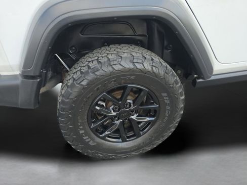 Used 2020 Jeep Wrangler Unlimited Sport image 11