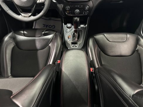 Used 2022 Jeep Cherokee Trailhawk w/ Trailer Tow Group image 31