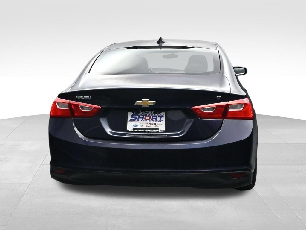 Used 2016 Chevrolet Malibu LT FWD image 4
