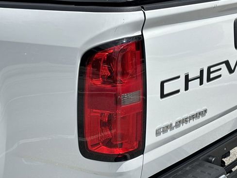 Used 2021 Chevrolet Colorado W/T w/ WT Convenience Package RWD image 7
