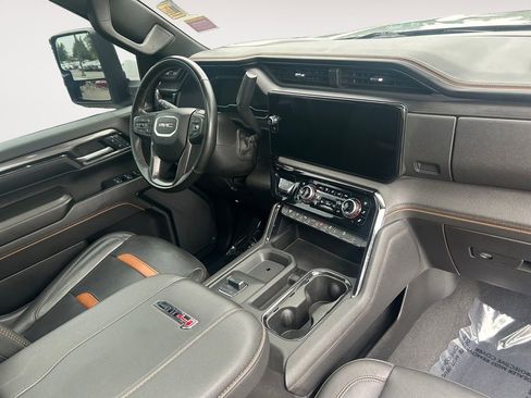 Used 2024 GMC Sierra 2500 AT4 w/ AT4 Premium Plus Package AWD/4WD image 27