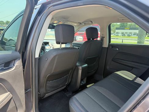 Used 2016 Chevrolet Equinox LS FWD image 12