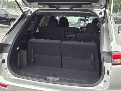 Used 2024 Mitsubishi Outlander ES FWD image 11