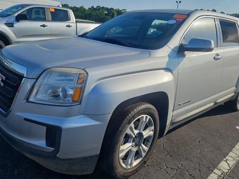 Used 2017 GMC Terrain SLE FWD image 1