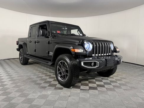 Used 2022 Jeep Gladiator Overland AWD/4WD image 4
