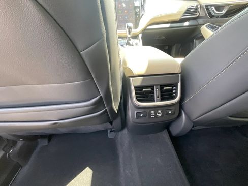 Used 2025 Subaru Outback Limited AWD/4WD image 30