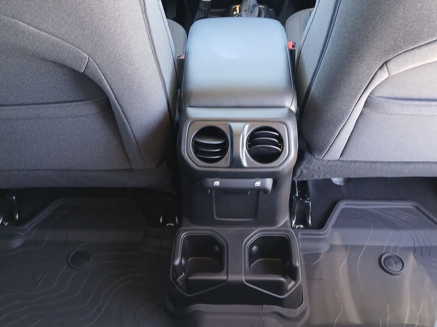 Used 2025 Jeep Wrangler Unlimited Sport AWD/4WD image 58