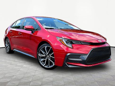 Used 2020 Toyota Corolla SE w/ SE Premium Package FWD image 3