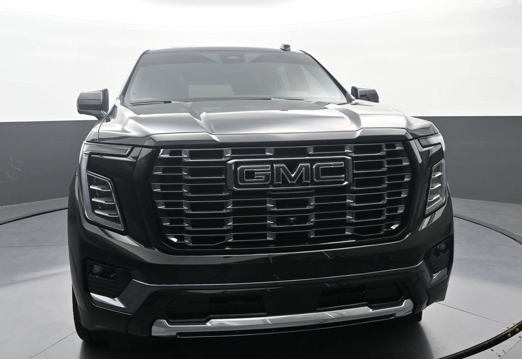 Used 2025 GMC Yukon XL Denali Ultimate w/ LPO, Floor Liner Package AWD/4WD image 2