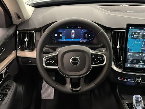 Used 2026 Volvo XC90 B6 Plus w/ Protection Package Premier image 12