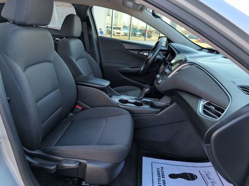 Used 2018 Chevrolet Malibu LT image 21