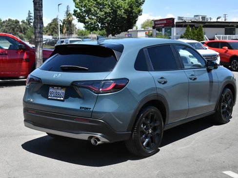 Used 2025 Honda HR-V Sport image 8