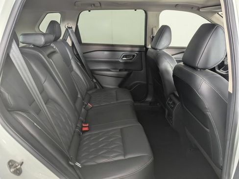 Used 2021 Nissan Rogue Platinum AWD/4WD image 19