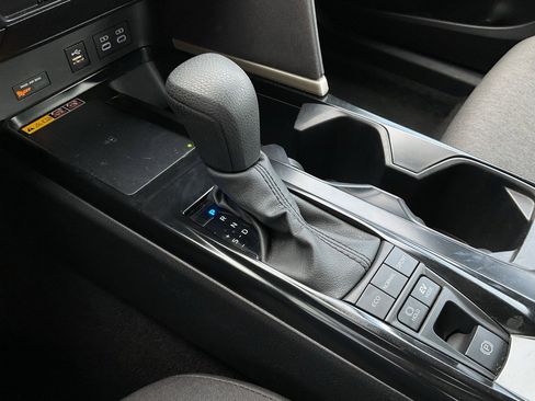 Used 2025 Toyota Camry LE image 37