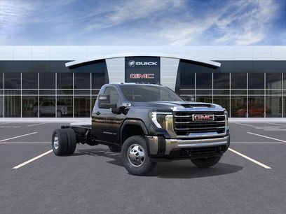 New 2026 GMC Sierra 3500 Pro w/ Convenience Package