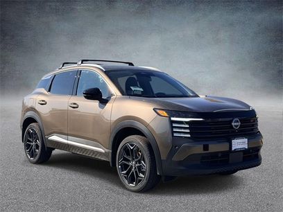 New 2026 Nissan Kicks SR w/ Cold Weather Package