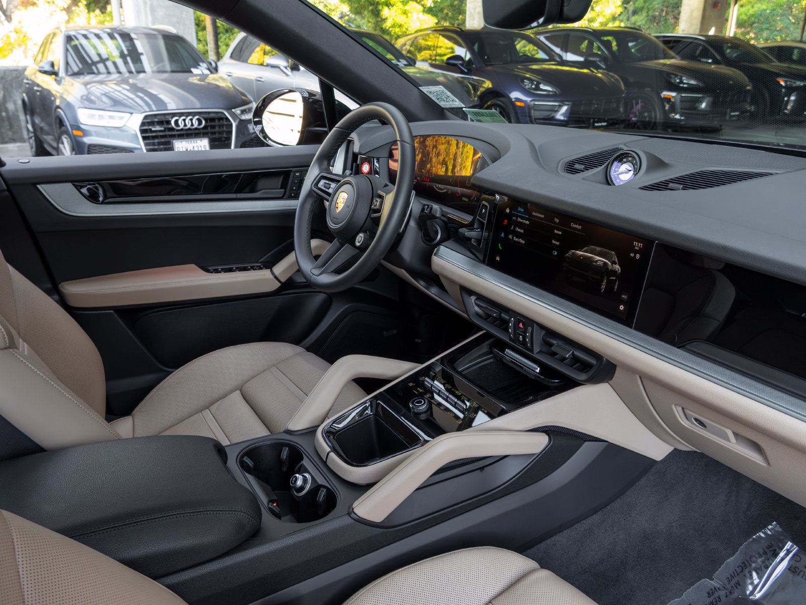 Certified 2026 Porsche Cayenne Coupe AWD/4WD image 54