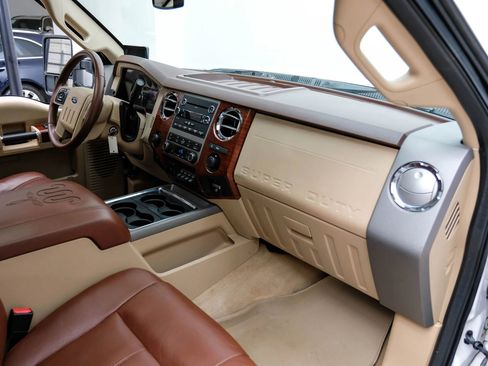 Used 2012 Ford F250 King Ranch w/ FX4 Off Road Pkg image 13