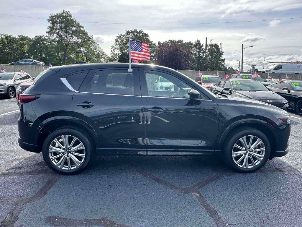 Used 2023 MAZDA CX-5 Signature AWD/4WD image 4