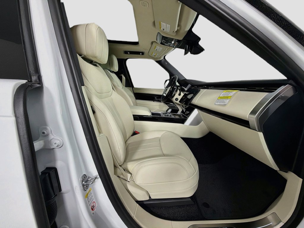 New 2027 Land Rover Range Rover Long Wheelbase SE AWD/4WD image 31