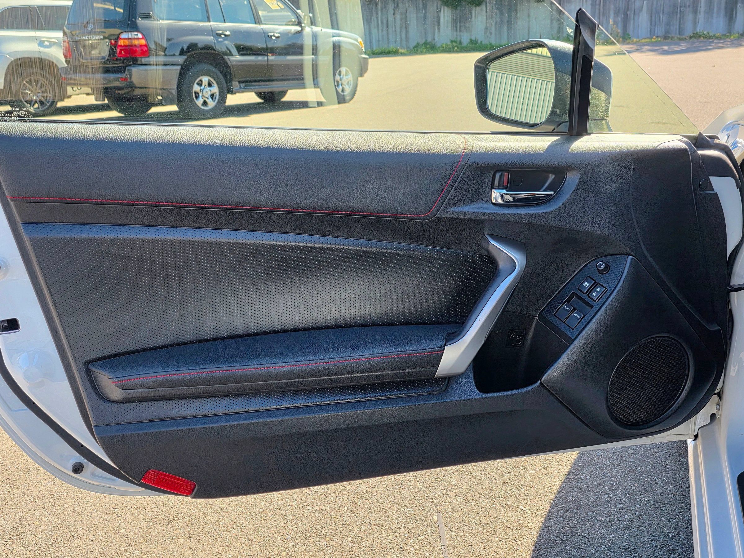 Used 2013 Scion FR-S RWD image 38
