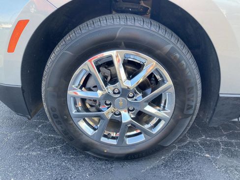 Used 2023 Chevrolet Equinox LT image 29