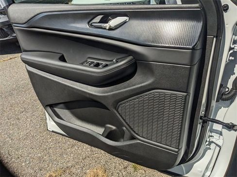 New 2025 Jeep Grand Cherokee L Altitude image 20