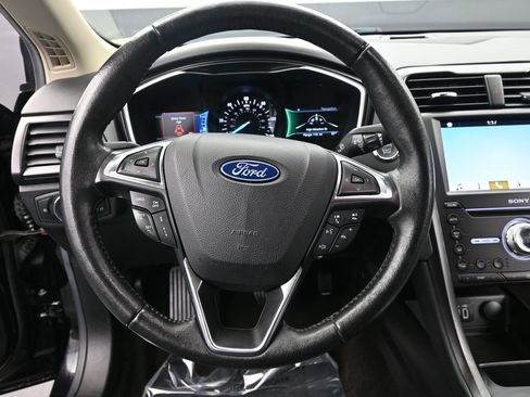 Used 2019 Ford Fusion Titanium image 20