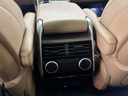 Certified 2025 Land Rover Range Rover SE AWD/4WD image 24