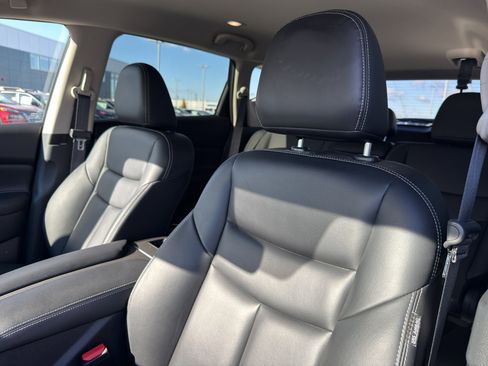 Certified 2023 Nissan Murano SV w/ SV Midnight Edition Package image 26