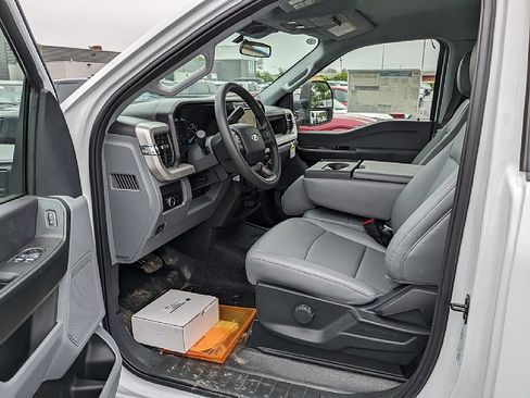 New 2025 Ford F550 4x4 Regular Cab Super Duty image 21