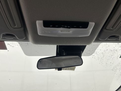 Used 2024 Nissan Versa S w/ Trunk Package image 32