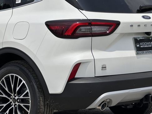 New 2025 Ford Escape SE w/ PHEV Premium Package image 6