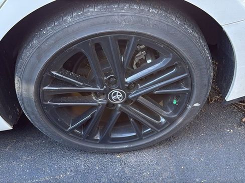 Used 2025 Toyota Camry SE w/ Convenience Package image 5