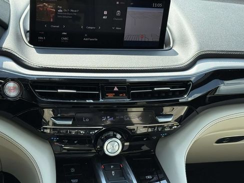 Used 2022 Acura MDX Type S AWD/4WD image 19