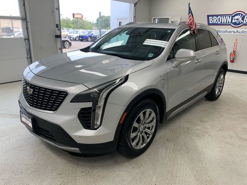 Used 2019 Cadillac XT4 Premium Luxury image 2