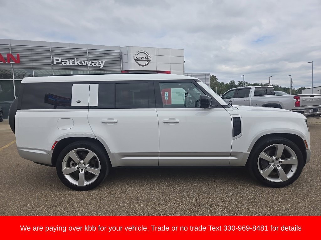 Used 2023 Land Rover Defender 130 First Edition AWD/4WD image 8