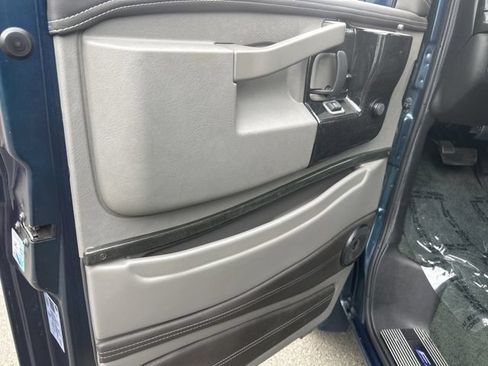 Used 2021 Chevrolet Express 2500 LS w/ Enhanced Convenience Package RWD image 14