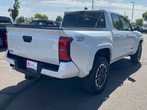 Certified 2025 Toyota Tacoma TRD Sport AWD/4WD image 5