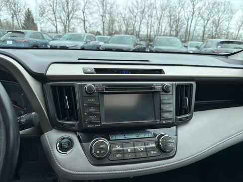 Used 2013 Toyota RAV4 Limited image 15