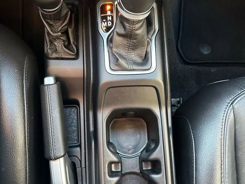 Used 2021 Jeep Wrangler Unlimited Sahara image 12