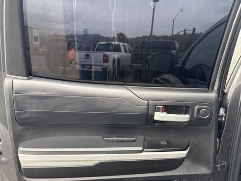 Used 2019 Toyota Tundra Limited w/ Limited Premium Package image 21