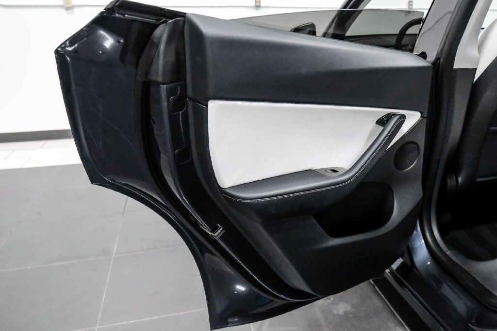 Used 2021 Tesla Model Y Long Range AWD/4WD image 48