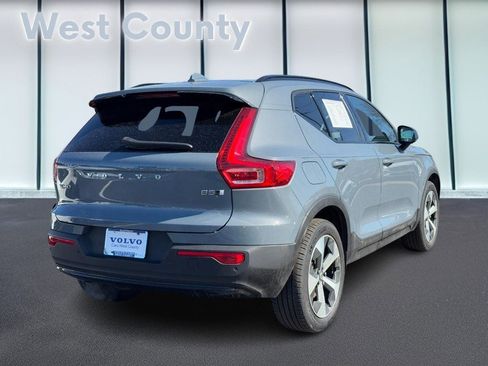 Certified 2023 Volvo XC40 B5 Plus w/ Protection Package Premier image 4