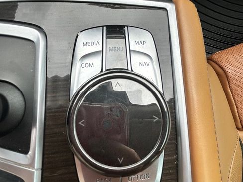 Used 2016 BMW 740i RWD image 25