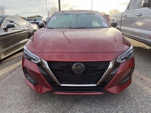 Used 2021 Nissan Sentra SR image 2