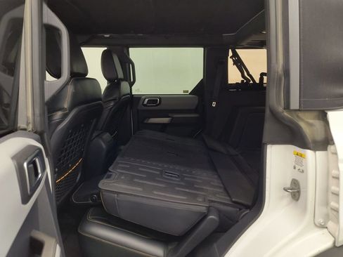 Used 2021 Ford Bronco Badlands w/ Sasquatch Package AWD/4WD image 23